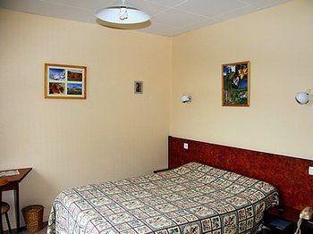 Les Chemins Francis - Modern Hotel Bagnols-les-Bains ภายนอก รูปภาพ