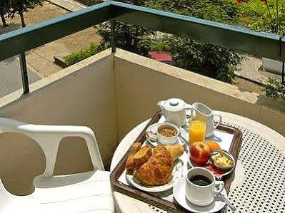 Les Chemins Francis - Modern Hotel Bagnols-les-Bains ภายนอก รูปภาพ