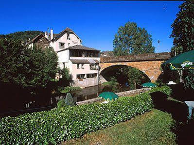 Les Chemins Francis - Modern Hotel Bagnols-les-Bains ภายนอก รูปภาพ