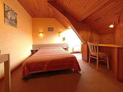 Les Chemins Francis - Modern Hotel Bagnols-les-Bains ภายนอก รูปภาพ